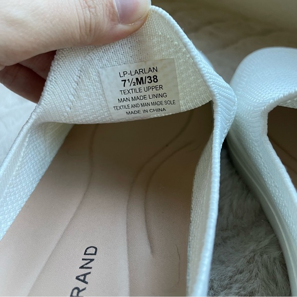 Lucky Brand Women's White Slip-On Shoes size 7.5 - Picture 4 of 7